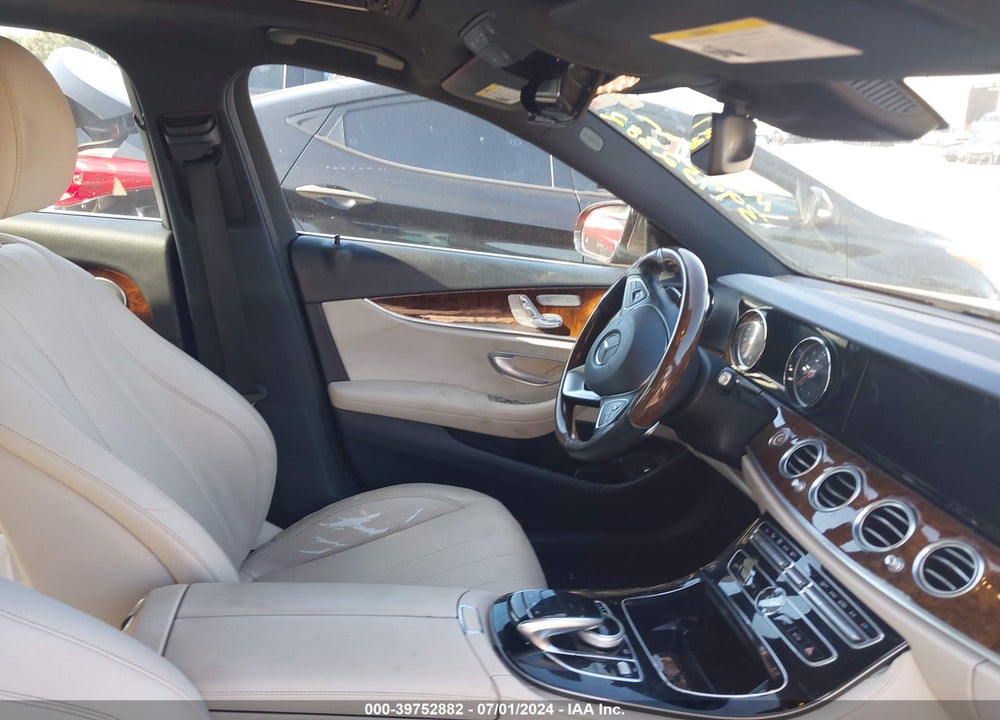 2018 MERCEDES-BENZ E 300 VIN: WDDZF4JB5JA429441
