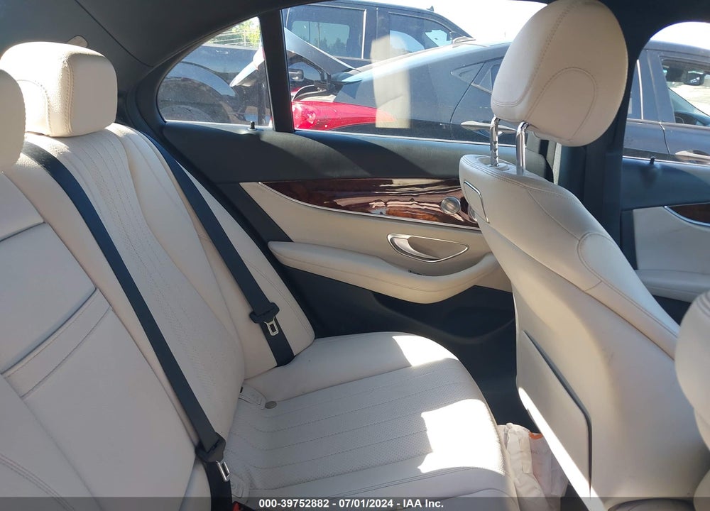2018 MERCEDES-BENZ E 300 VIN: WDDZF4JB5JA429441