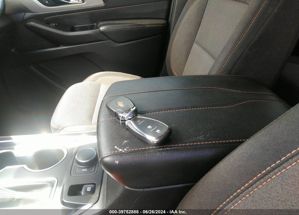 2019 CHEVROLET TRAVERSE VIN: 1GNEREKW8KJ199300