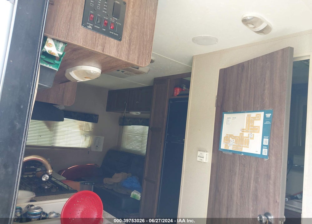 2015 KEYSTONE COLEMAN TAVEL TRAILER VIN: 4YDT19220FH932428