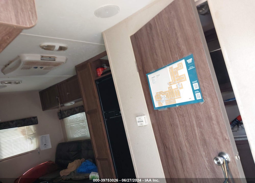 2015 KEYSTONE COLEMAN TAVEL TRAILER VIN: 4YDT19220FH932428
