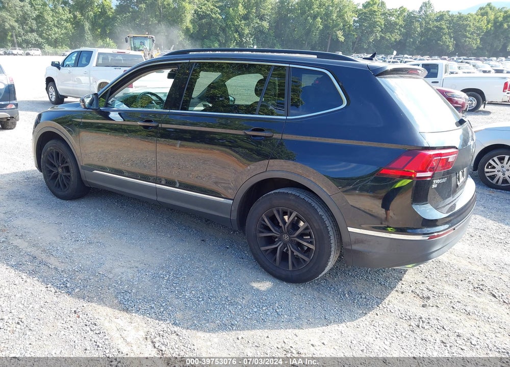 2018 VOLKSWAGEN TIGUAN 2.0T SE/2.0T SEL VIN: 3VV3B7AX4JM062433