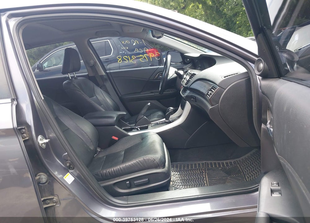 2015 HONDA ACCORD EX-L VIN: 1HGCR2F83FA203447