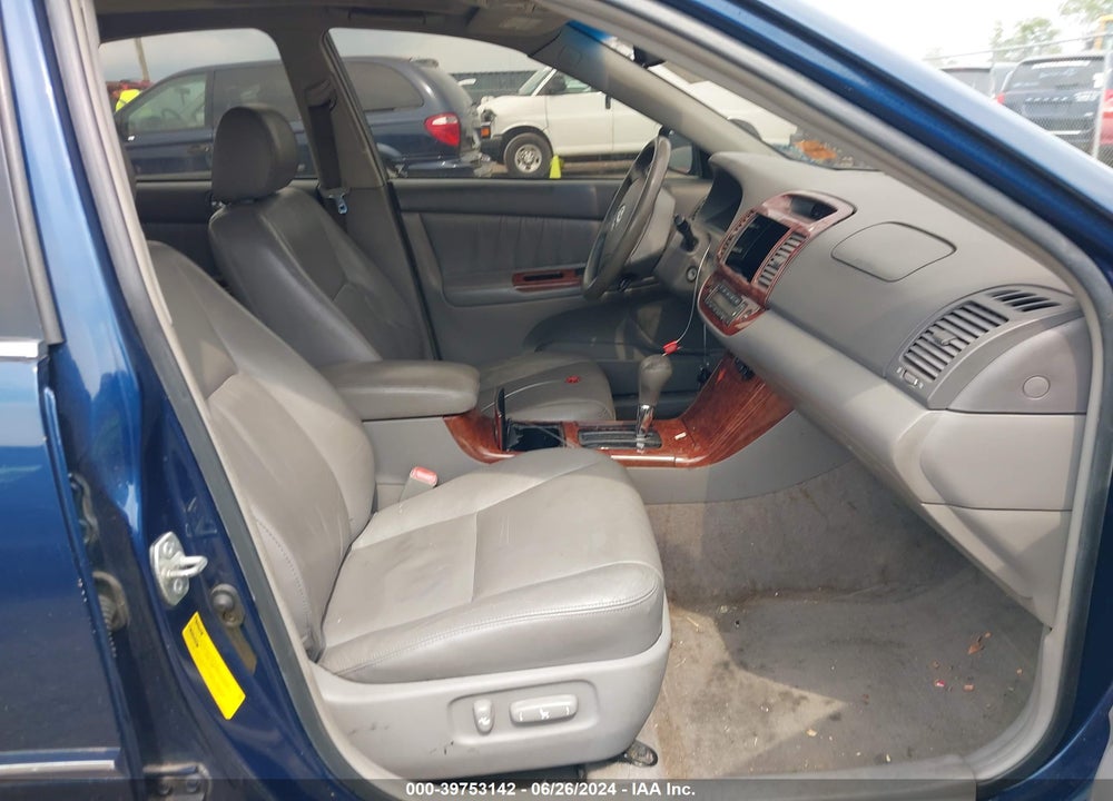 2005 TOYOTA CAMRY XLE VIN: 4T1BE30K45U076135