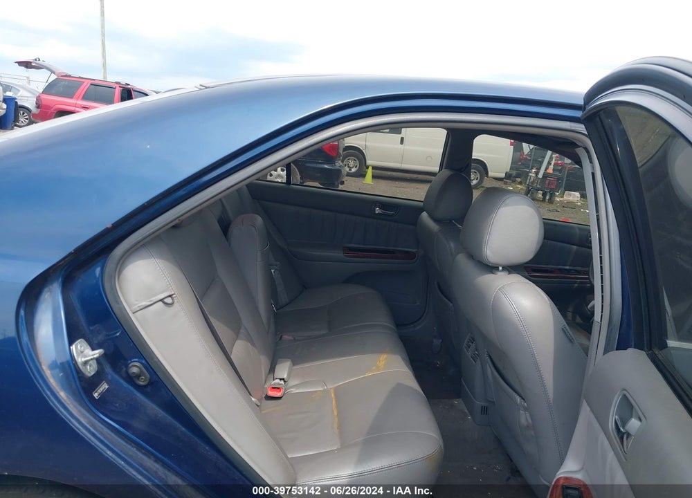2005 TOYOTA CAMRY XLE VIN: 4T1BE30K45U076135