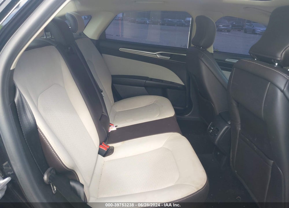 2019 FORD FUSION SE VIN: 3FA6P0HDXKR160618