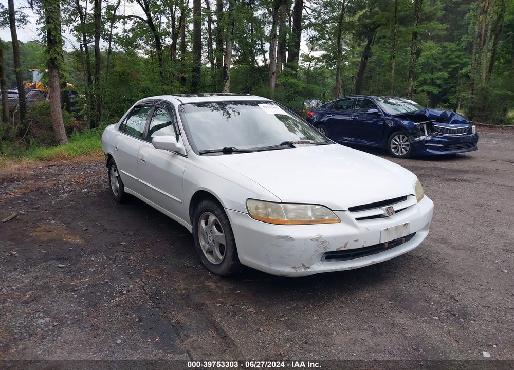 1998 HONDA ACCORD EX VIN: 1HGCG6677WA110273