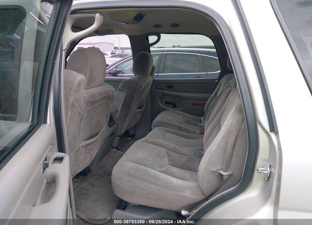 2004 CHEVROLET TAHOE LS VIN: 1GNEK13Z14R237539