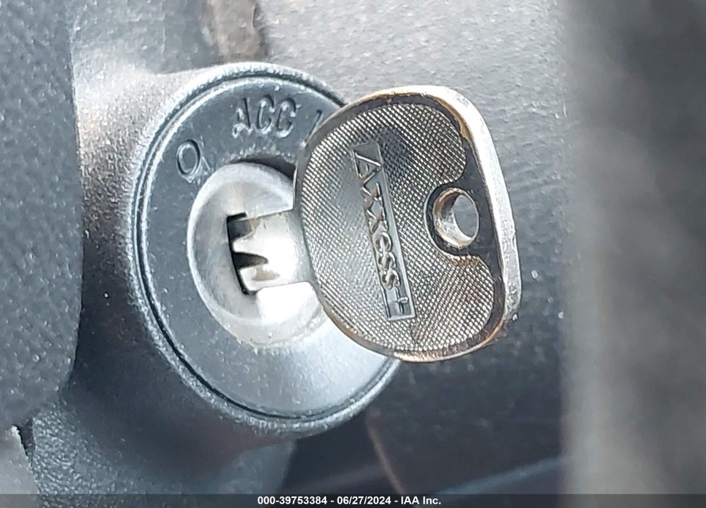 2004 SATURN ION 2 VIN: 1G8AN12FX4Z211148