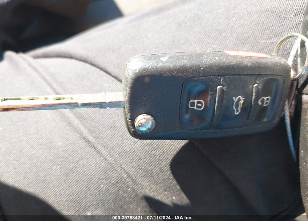 2012 VOLKSWAGEN JETTA 2.5L SE VIN: 3VWDX7AJ3CM410805