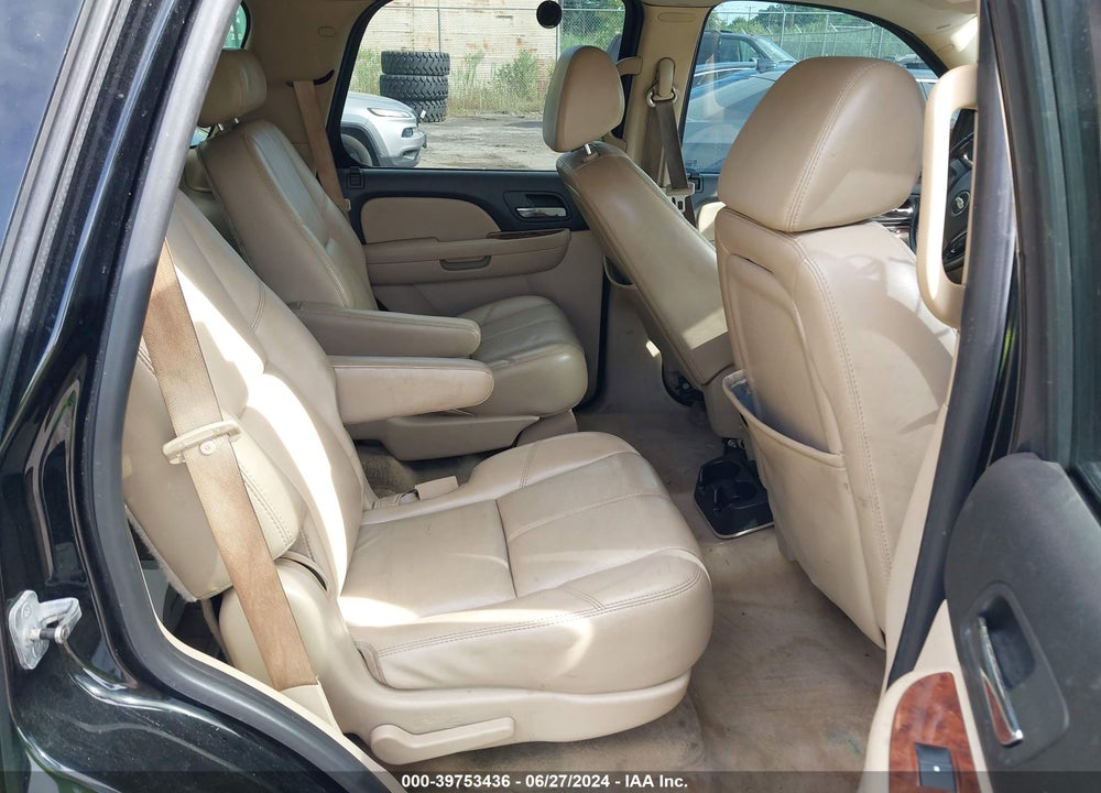 2007 CHEVROLET TAHOE LT VIN: 1GNFK13067R159172
