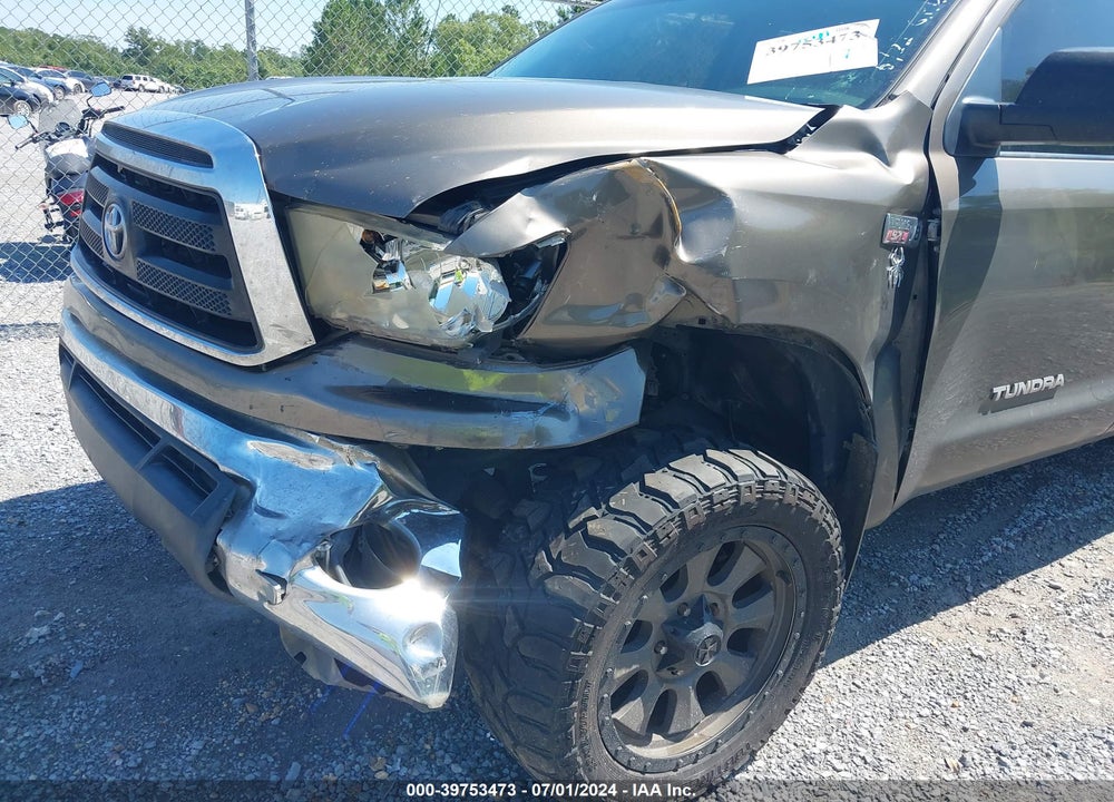 2011 TOYOTA TUNDRA GRADE 5.7L V8 VIN: 5TFEY5F11BX113056