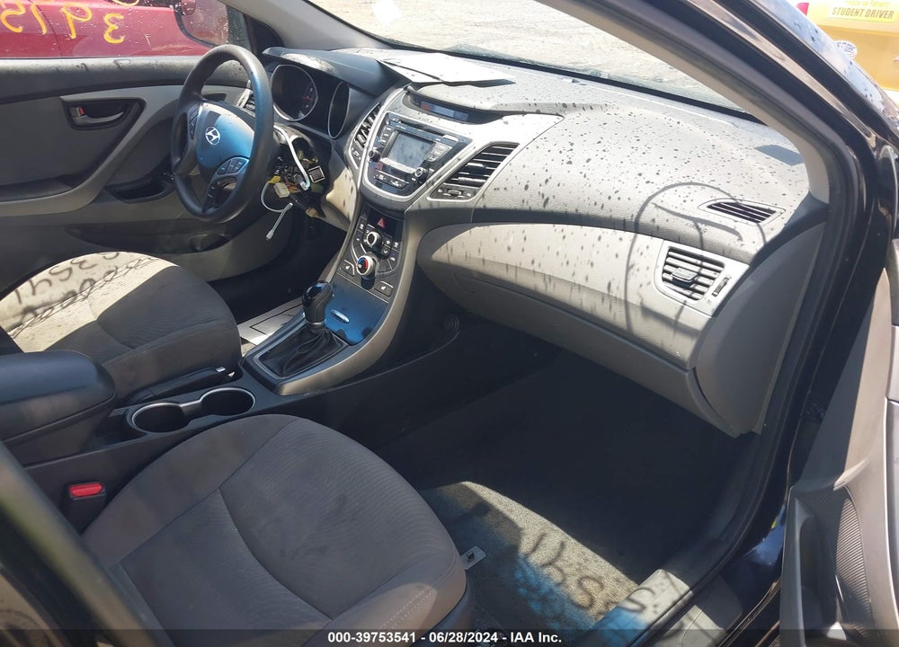 2014 HYUNDAI ELANTRA SE VIN: 5NPDH4AE8EH467852