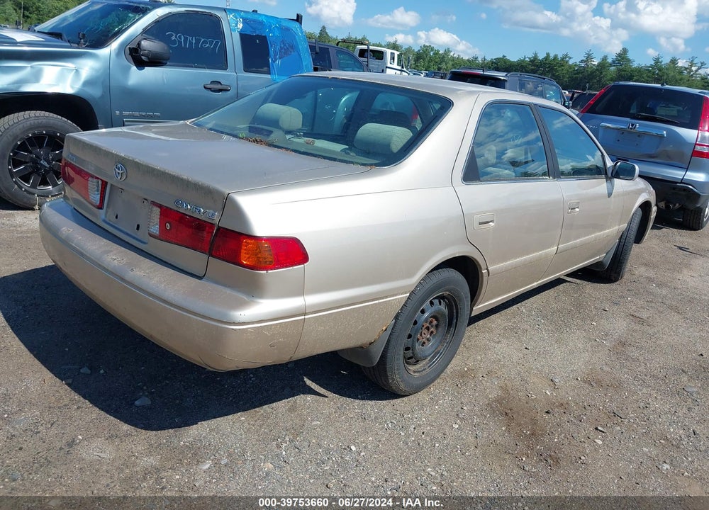 2000 TOYOTA CAMRY LE VIN: JT2BG22K9Y0448501