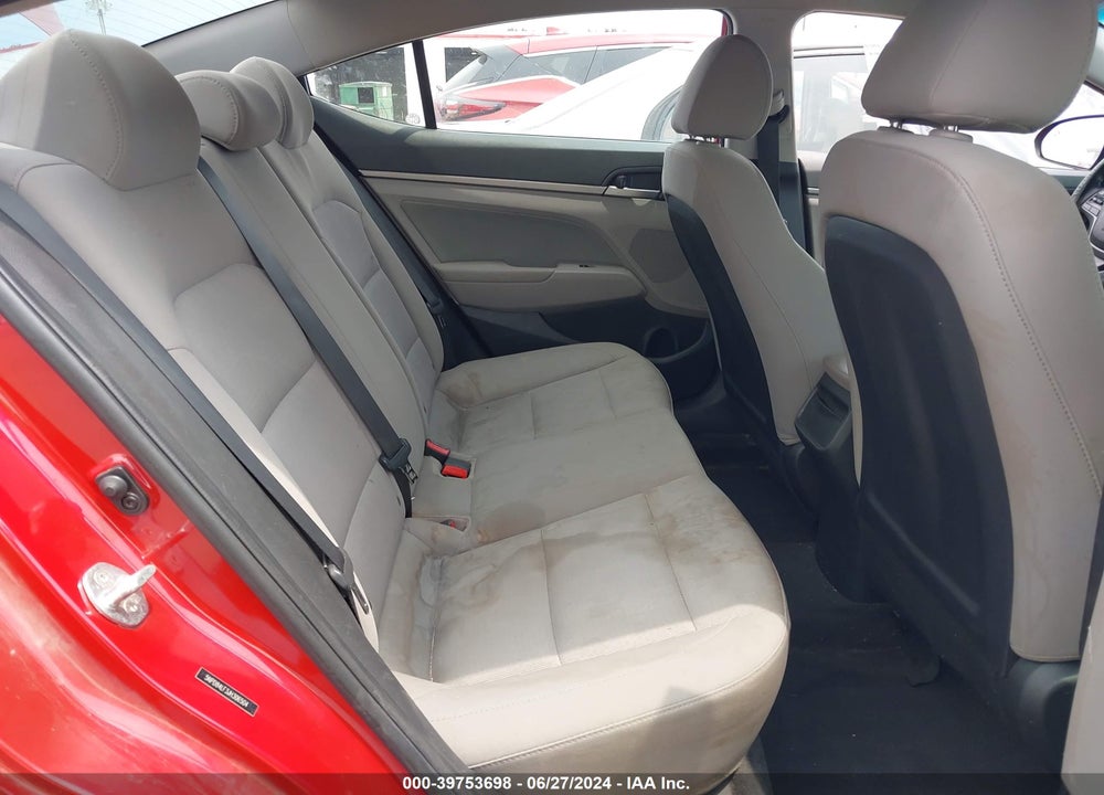 2018 HYUNDAI ELANTRA SEL VIN: 5NPD84LF3JH306504