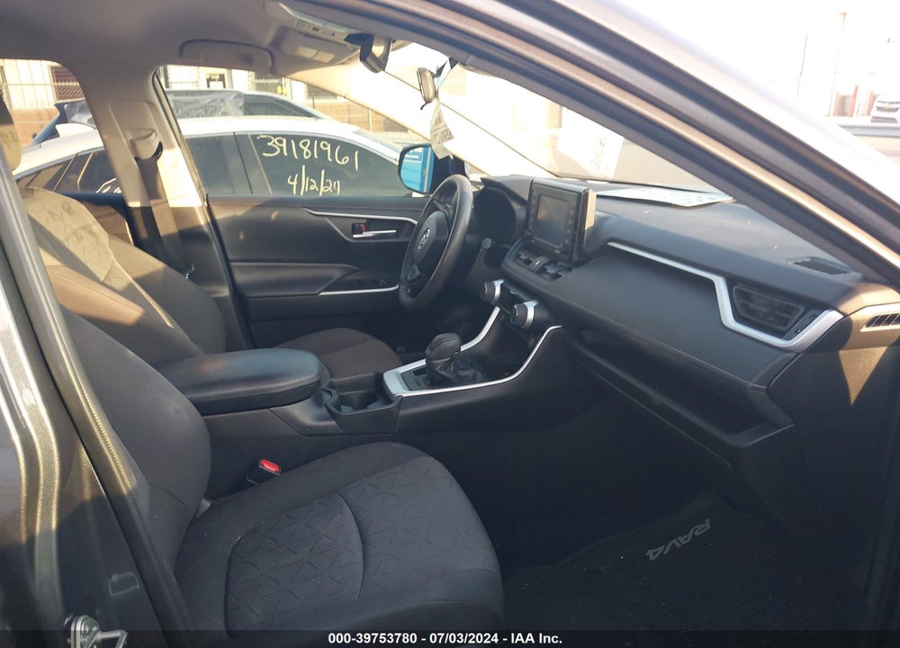 2020 TOYOTA RAV4 XLE VIN: 2T3W1RFV4LW091840
