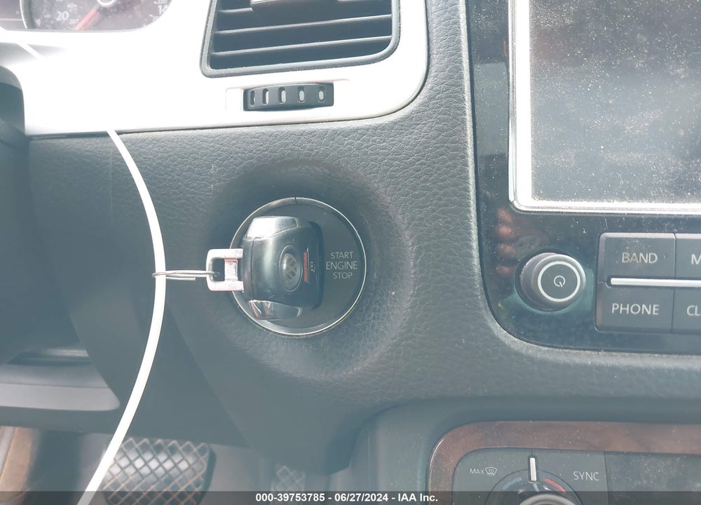 2012 VOLKSWAGEN TOUAREG TDI LUX VIN: WVGFK9BP5CD001222