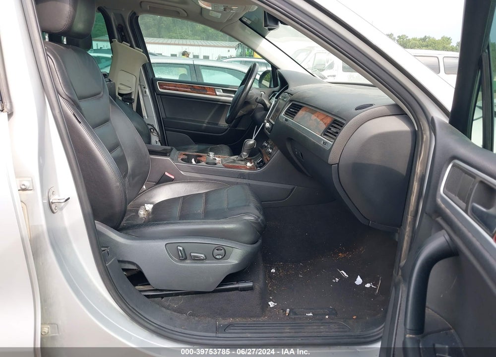 2012 VOLKSWAGEN TOUAREG TDI LUX VIN: WVGFK9BP5CD001222