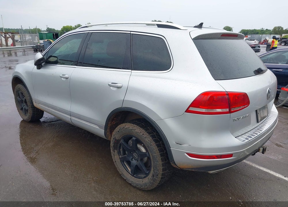 2012 VOLKSWAGEN TOUAREG TDI LUX VIN: WVGFK9BP5CD001222