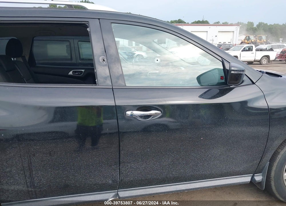 2019 NISSAN PATHFINDER S VIN: 5N1DR2MN7KC648389