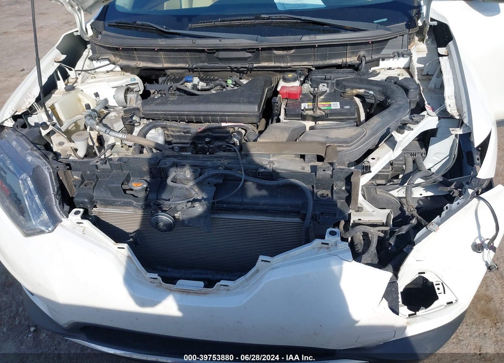2015 NISSAN ROGUE S VIN: 5N1AT2ML0FC766017