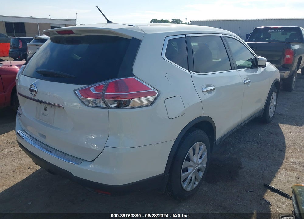 2015 NISSAN ROGUE S VIN: 5N1AT2ML0FC766017