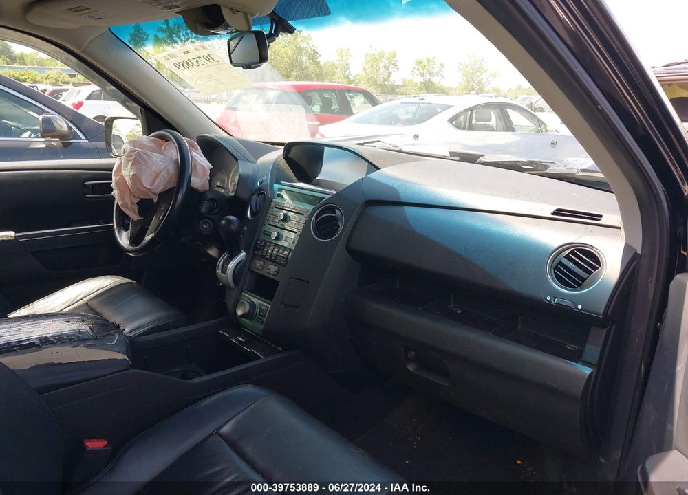 2011 HONDA PILOT VIN: 5FNYF4H95BB025492