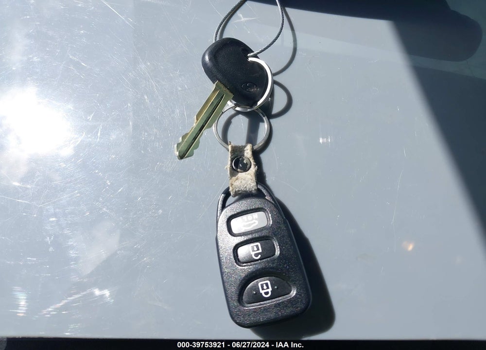 2013 HYUNDAI ELANTRA GLS VIN: 5NPDH4AE6DH174966