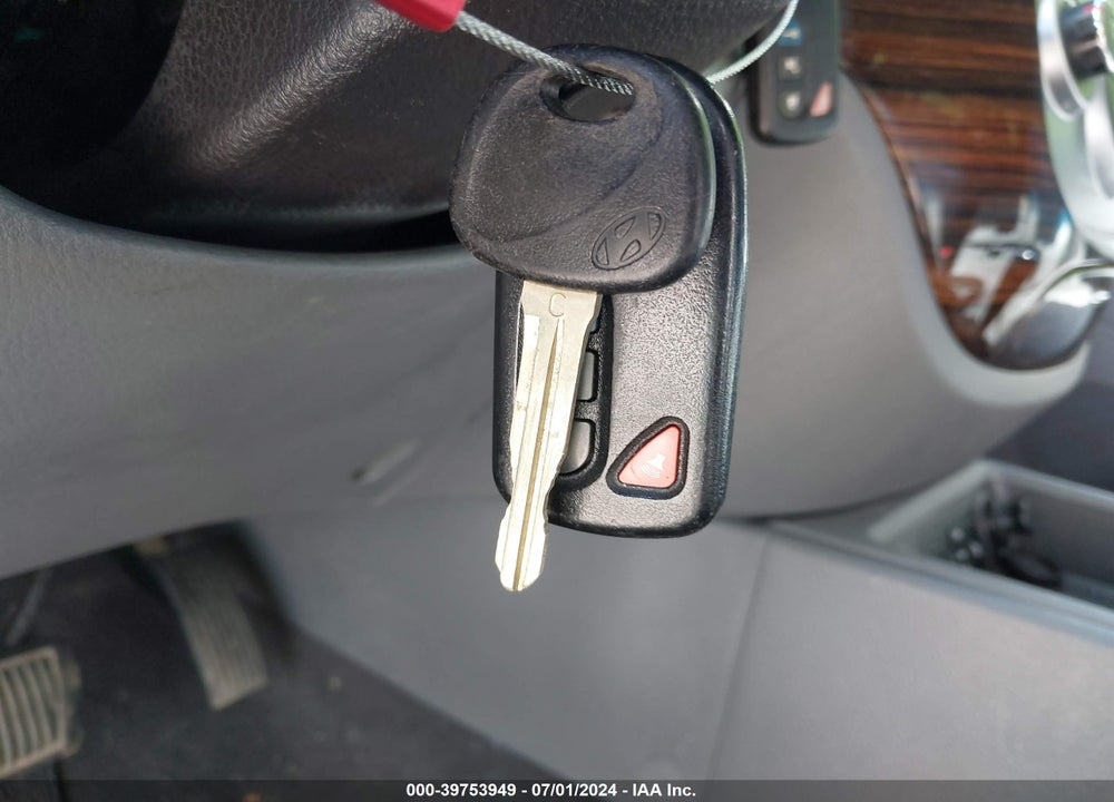 2012 HYUNDAI SANTA FE SE VIN: 5XYZHDAG1CG103543
