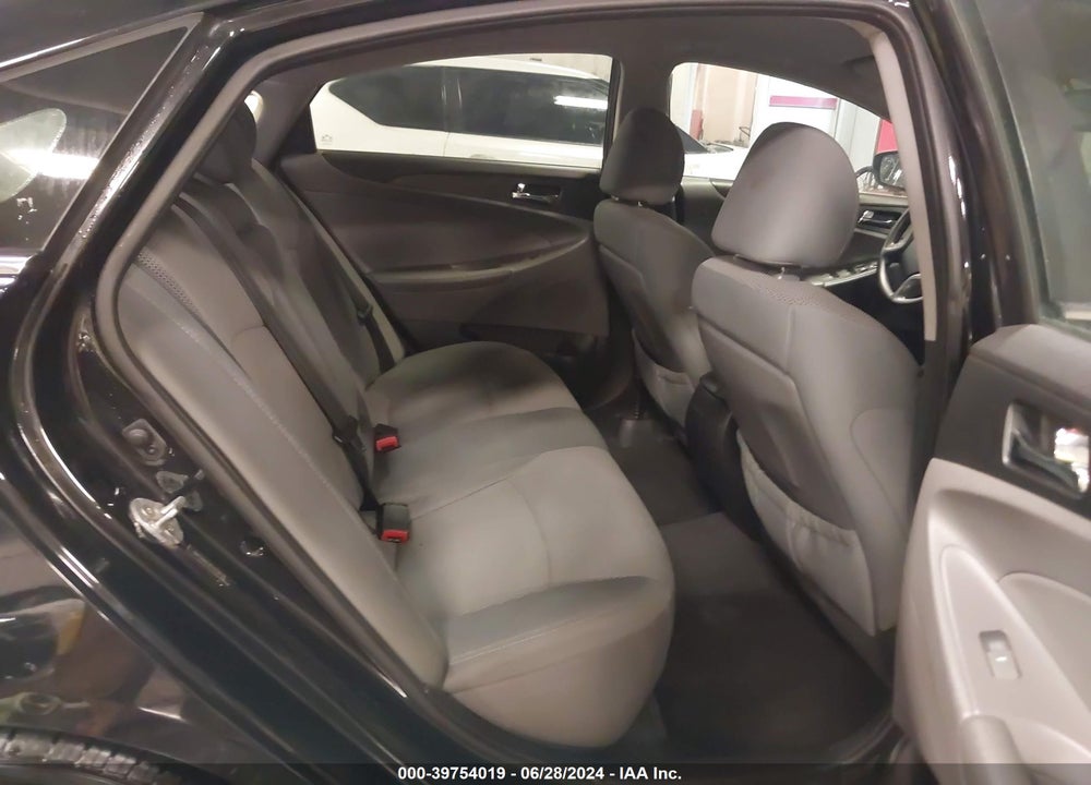 2014 HYUNDAI SONATA GLS VIN: 5NPEB4AC8EH929038