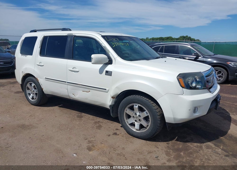 2011 HONDA PILOT TOURING VIN: 5FNYF4H93BB052044