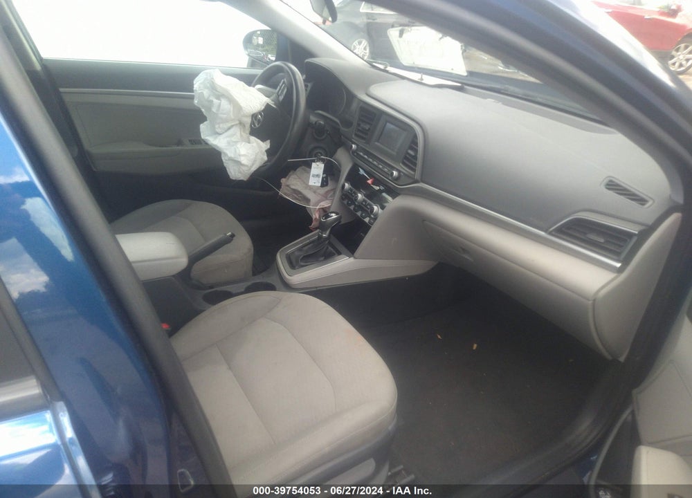 2020 HYUNDAI ELANTRA SE VIN: 5NPD74LF7LH546354