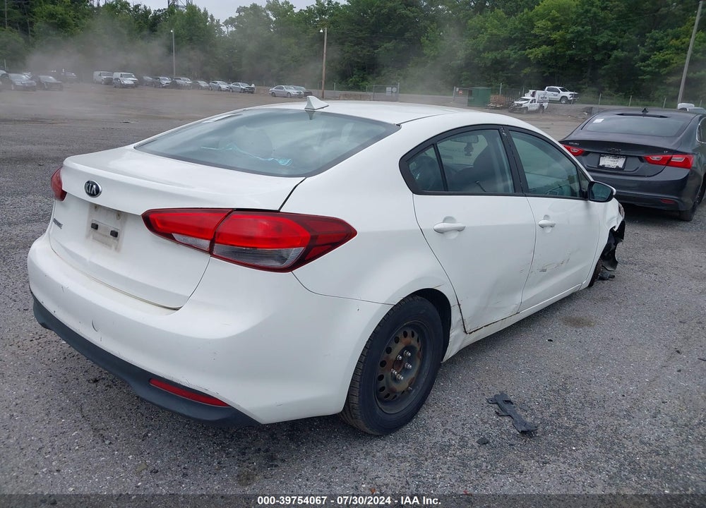 2017 KIA FORTE LX VIN: 3KPFK4A70HE056286