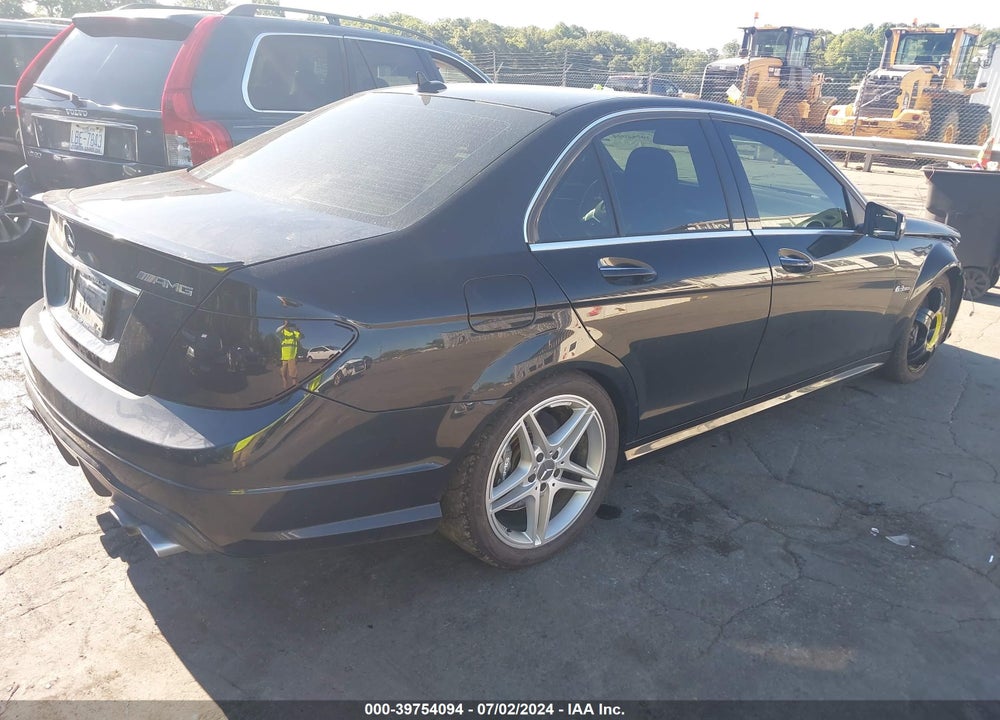 2013 MERCEDES-BENZ C 63 AMG VIN: WDDGF7HB5DA858498