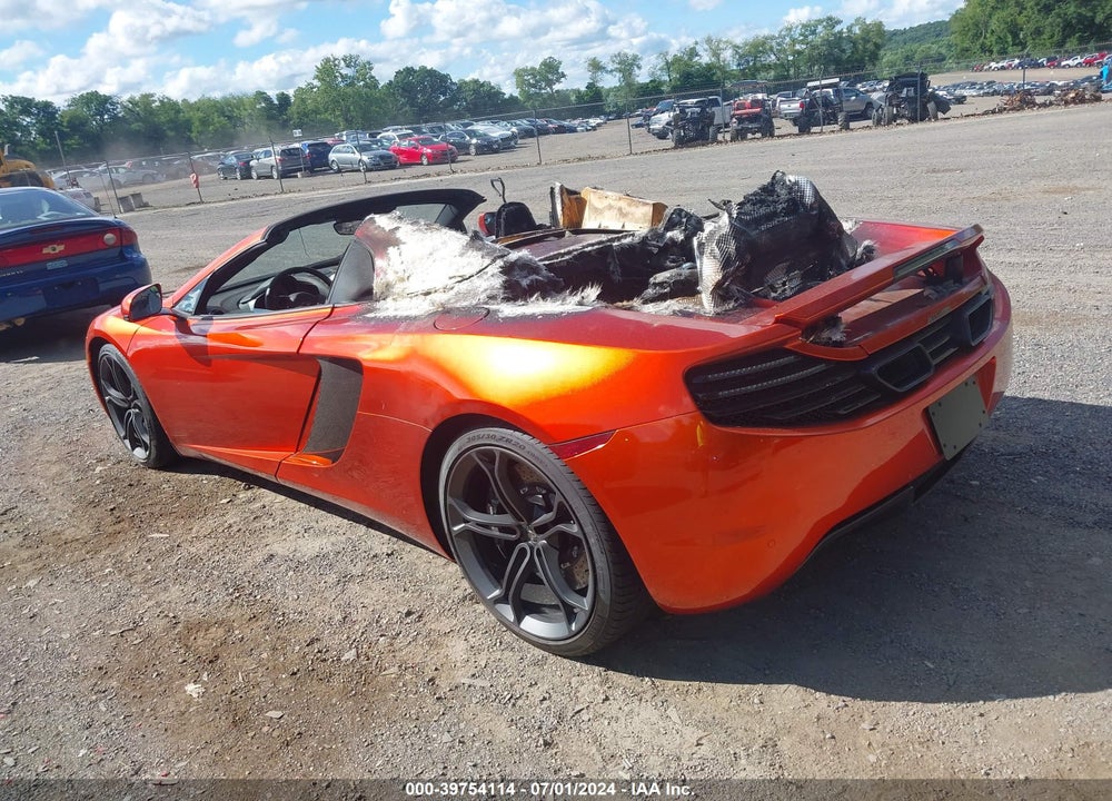 2014 MCLAREN MP4-12C VIN: SBM11BAA1EW003425