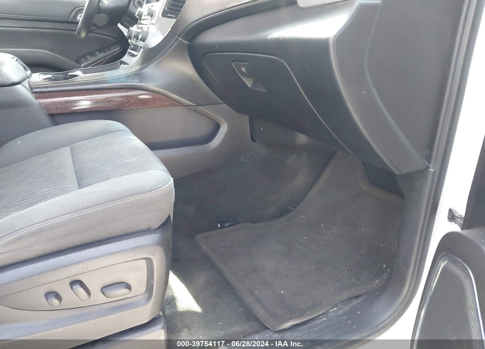 2015 GMC YUKON SLE VIN: 1GKS1AKC6FR678358
