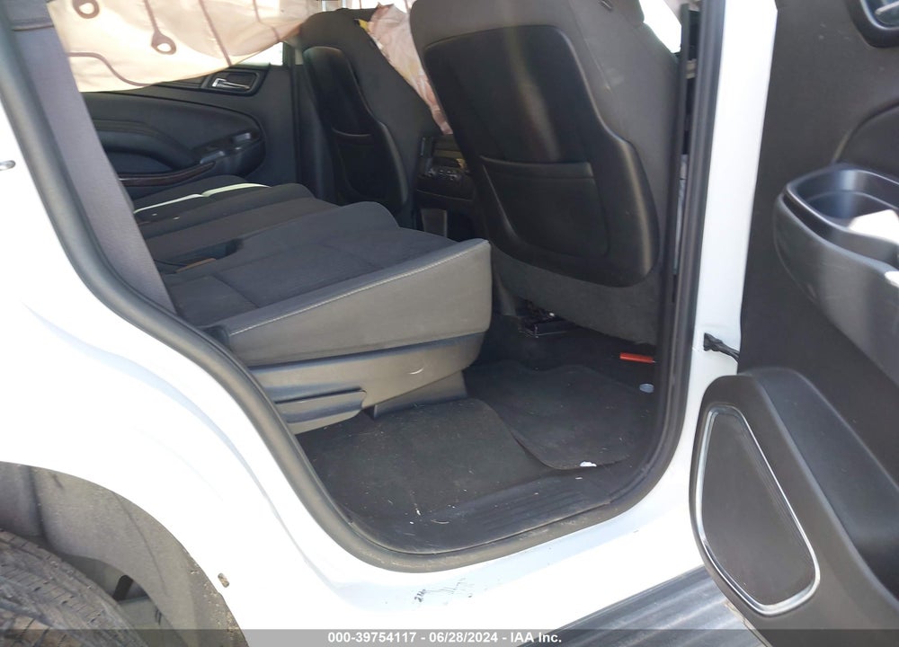 2015 GMC YUKON SLE VIN: 1GKS1AKC6FR678358