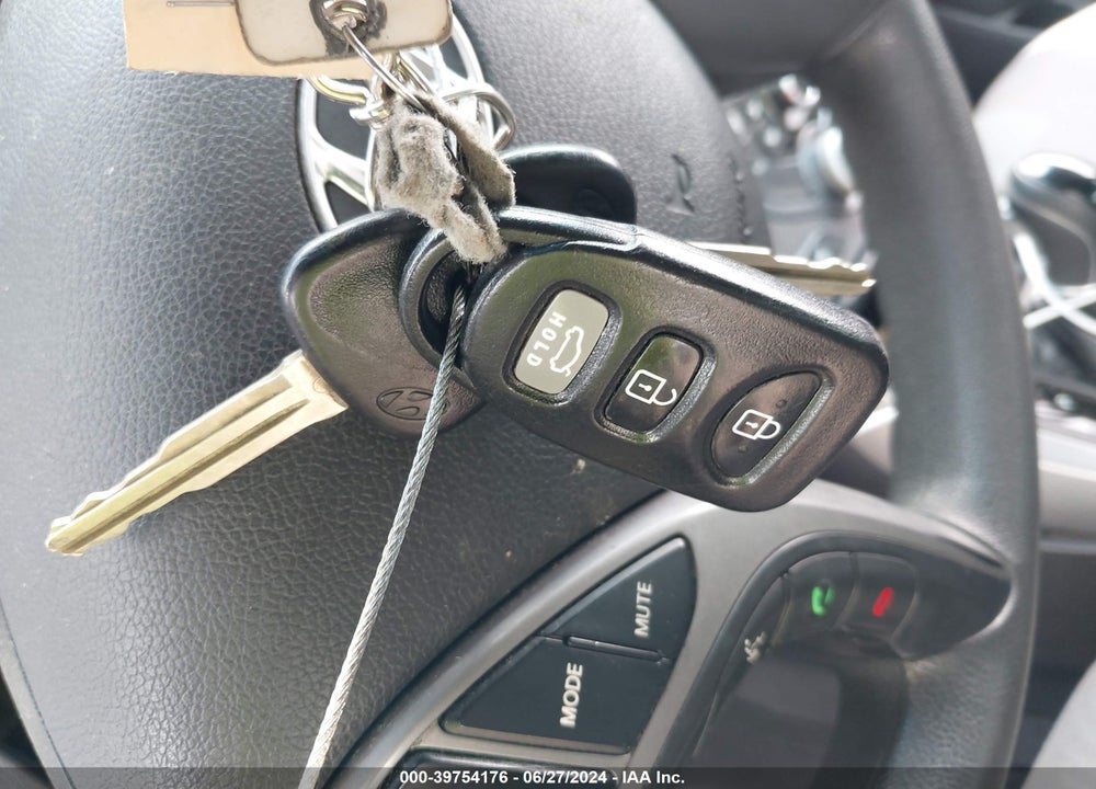 2014 HYUNDAI ELANTRA SE VIN: 5NPDH4AE4EH512625