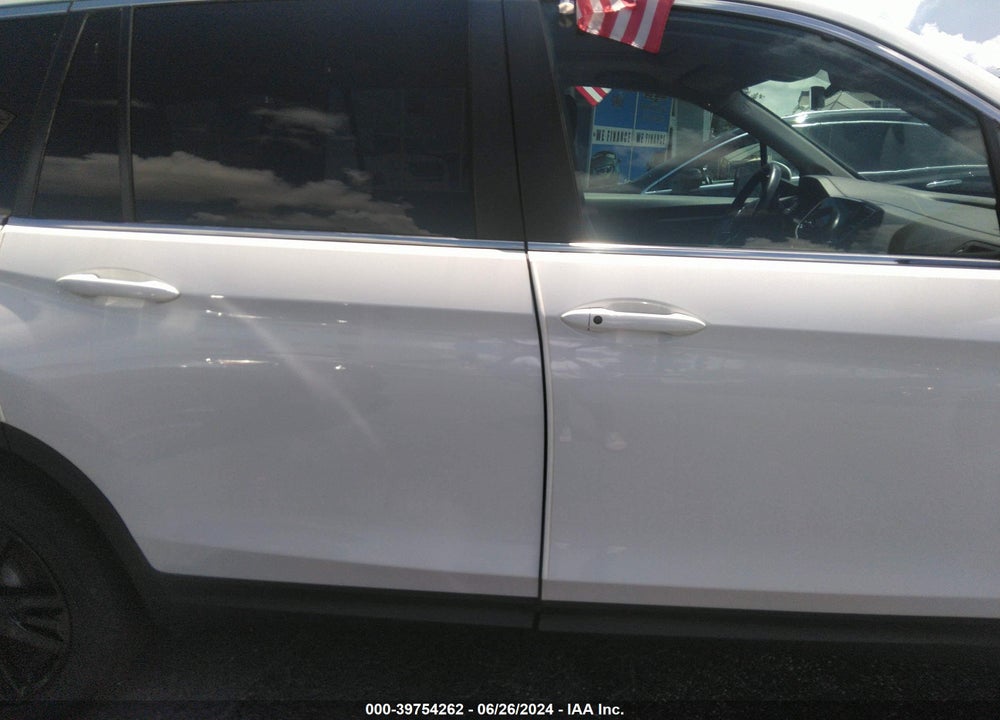2022 HONDA PILOT VIN: 5FNYF5H25NB033668