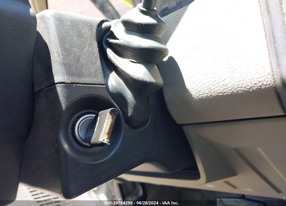 2010 FORD F-250 KING RANCH/LARIAT/XL/XLT VIN: 1FTSW2A58AEA74932