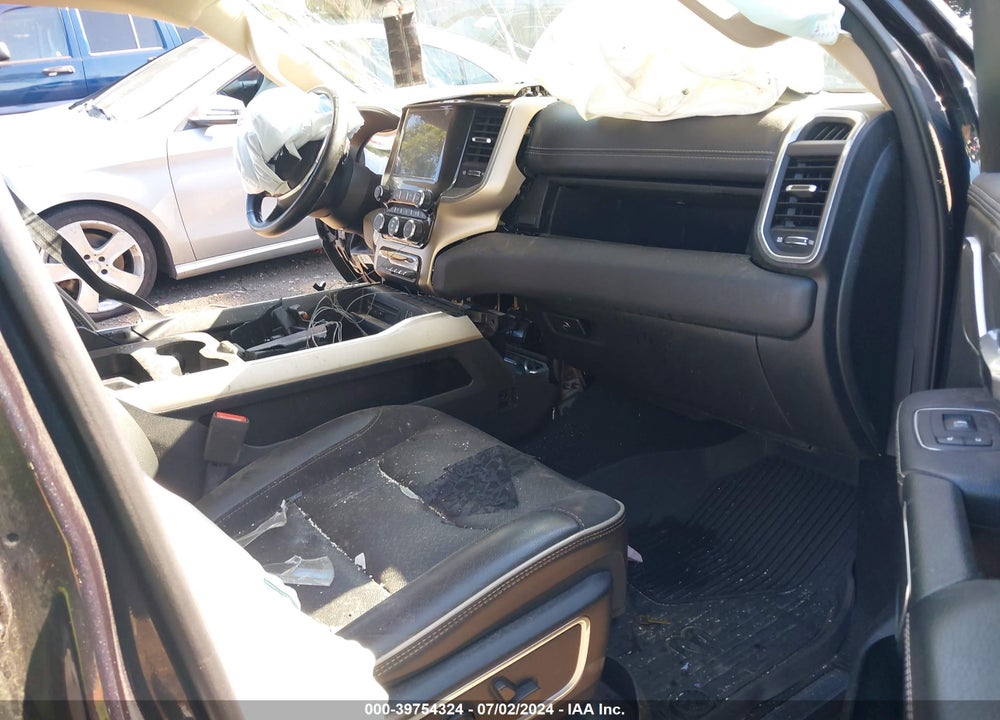 2019 RAM 1500 LAIE  4X4 6'4 BOX VIN: 1C6SRFRT7KN682967