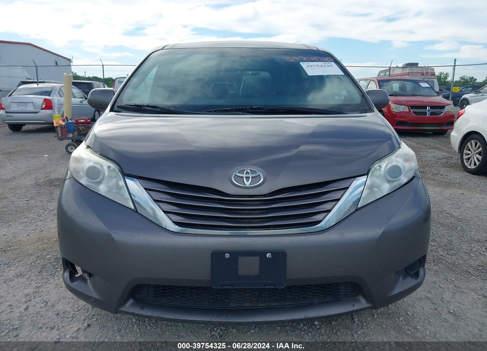 2016 TOYOTA SIENNA LE 8 PASSENGER VIN: 5TDKK3DC9GS712572