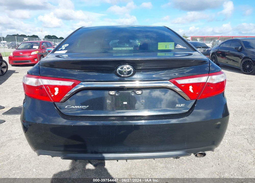 2015 TOYOTA CAMRY SE VIN: 4T1BF1FK6FU016805