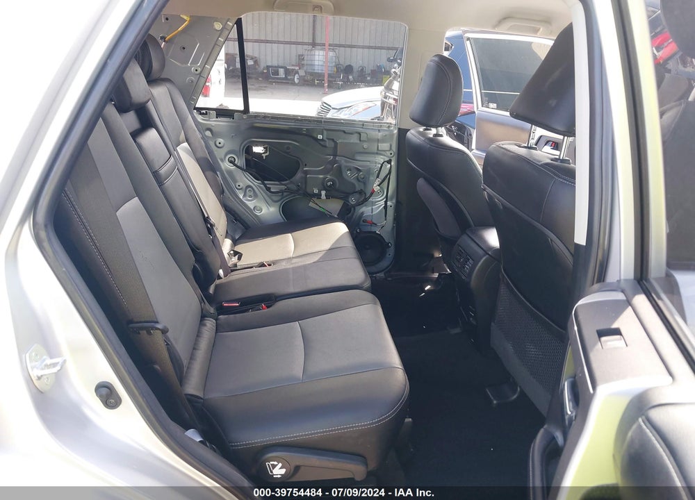 2018 TOYOTA 4RUNNER SR5 PREMIUM VIN: JTEZU5JR2J5187747