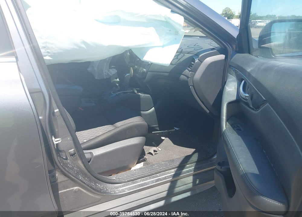 2018 NISSAN ROGUE S VIN: KNMAT2MV4JP543860