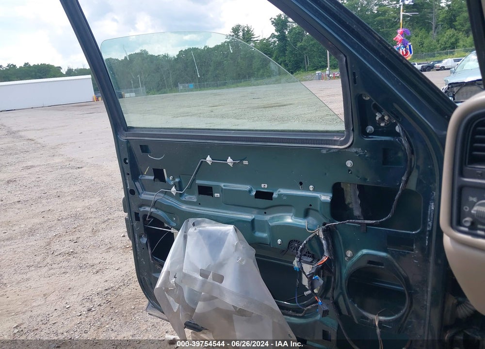 2001 CHEVROLET SILVERADO 1500 LS VIN: 1GCEK19T71E213776
