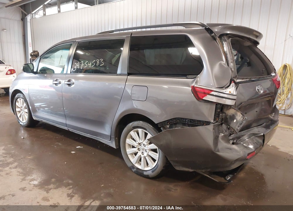 2017 TOYOTA SIENNA LE 7 PASSENGER VIN: 5TDJZ3DC2HS155965