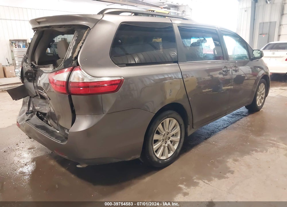 2017 TOYOTA SIENNA LE 7 PASSENGER VIN: 5TDJZ3DC2HS155965