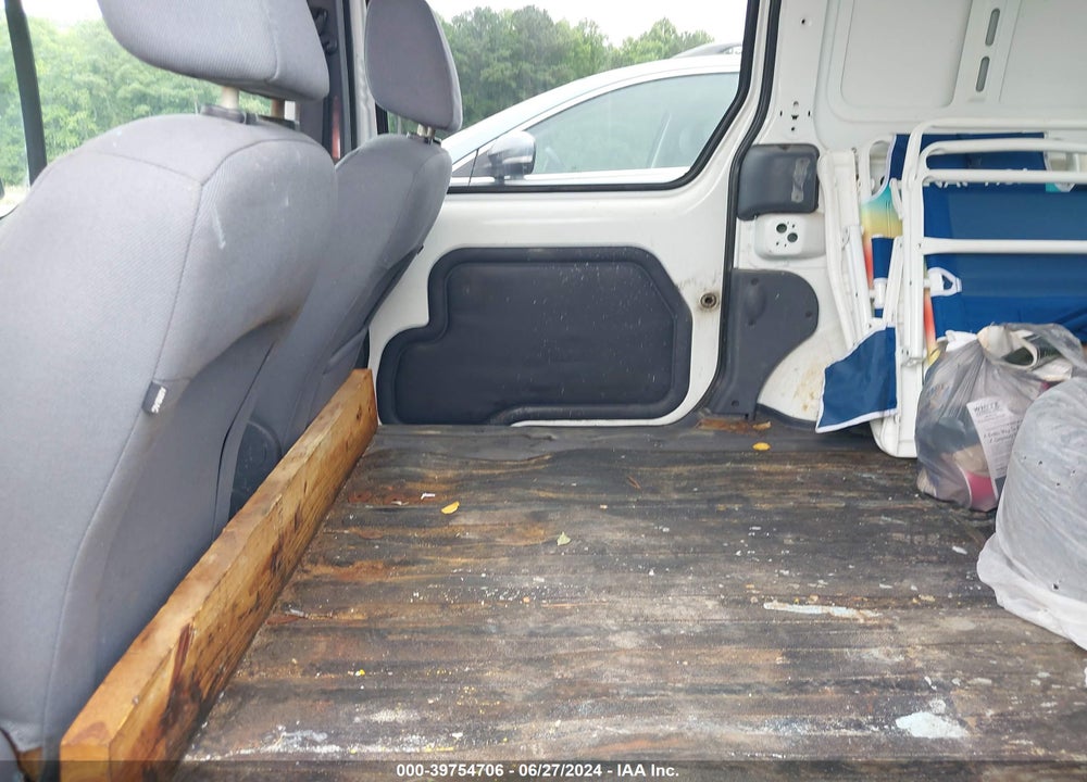 2011 FORD TRANSIT CONNECT XL VIN: NM0LS6AN9BT046526