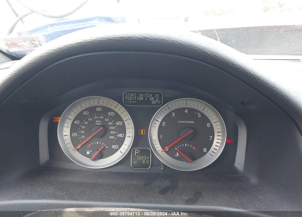2011 VOLVO C70 T5 VIN: YV1672MC2BJ115325